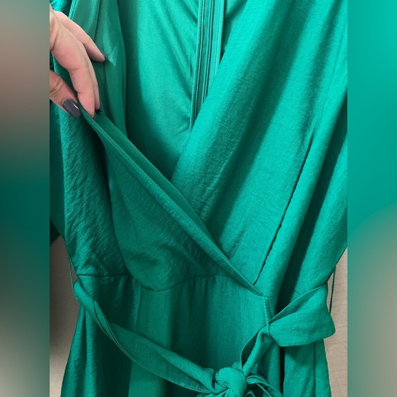 DKNY Green Long Sleeve Dress Size 4 Tie Waist Wrap Top Floral Detail Mini - Picture 7 of 9